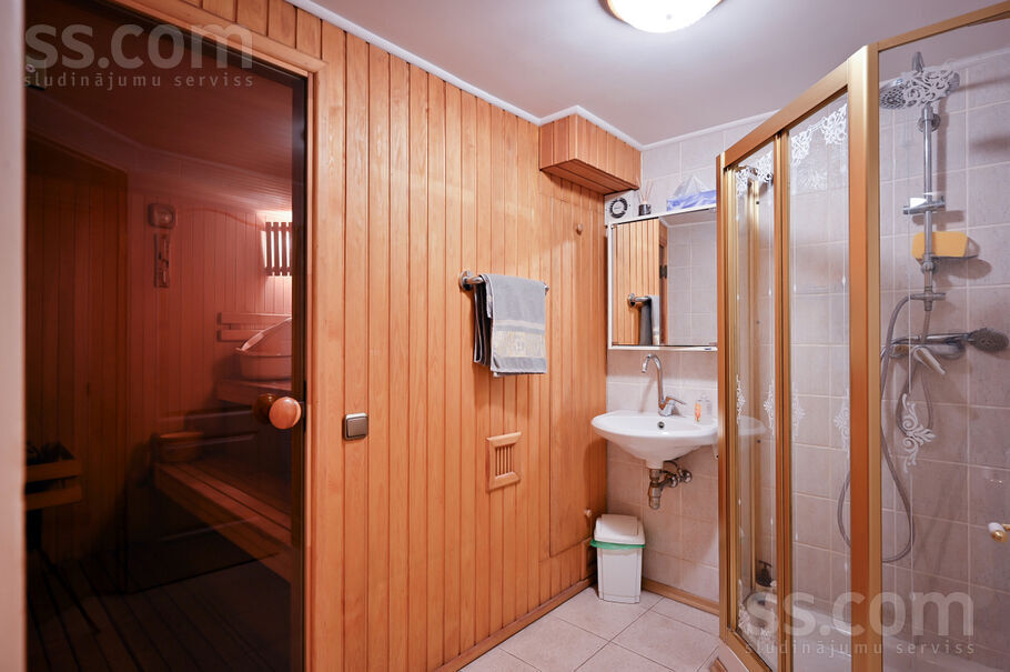 Tulpju iela 11, Katlakalns, Rīgas rajons, Ķekavas pag. — maja