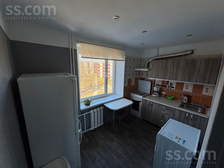 Mālkalnes prospekts 11, Ogre un raj., Ogre — dzivoklis