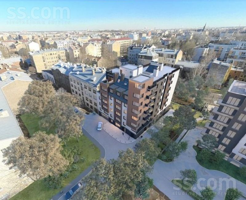 Dainas 8, Rīga — zeme