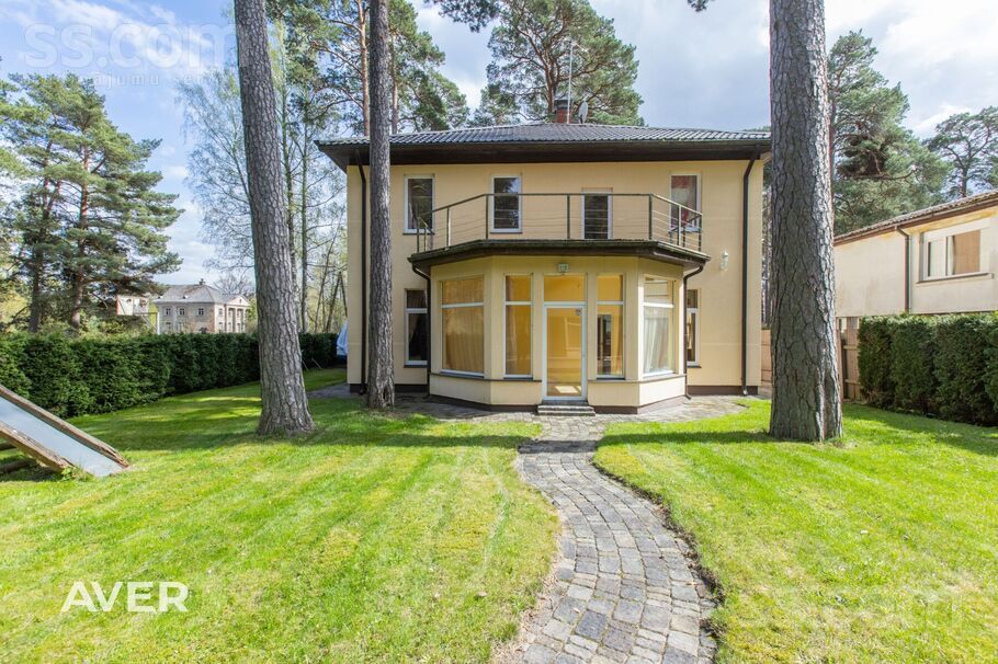 Kuģu iela 15, Jūrmala — maja