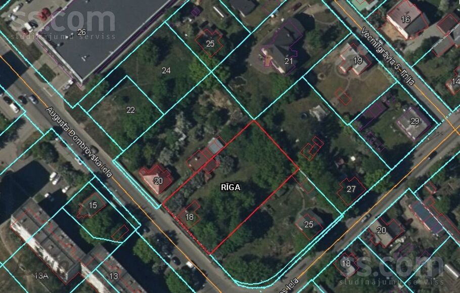 Dombrovska 18, Rīga — maja