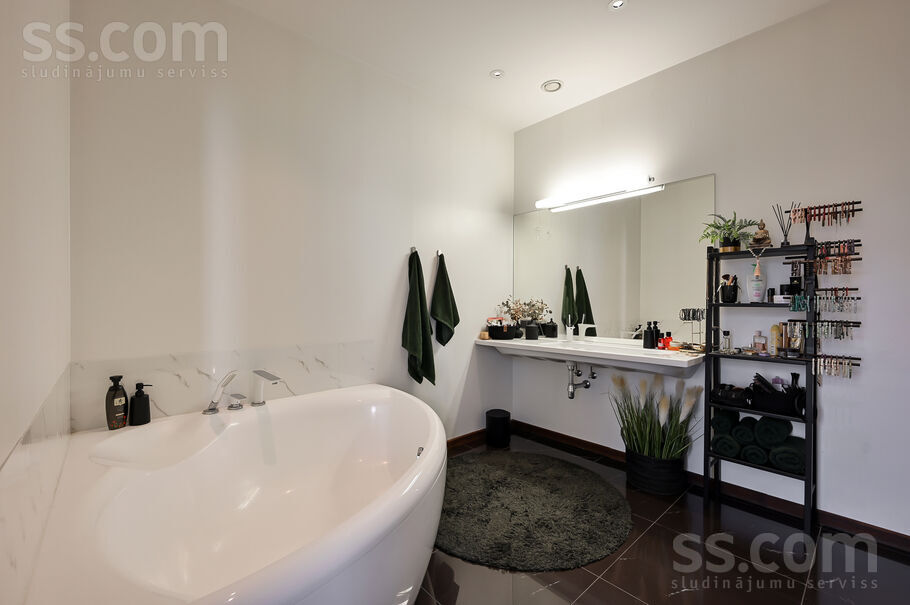 Čaka 70, Rīga — dzivoklis