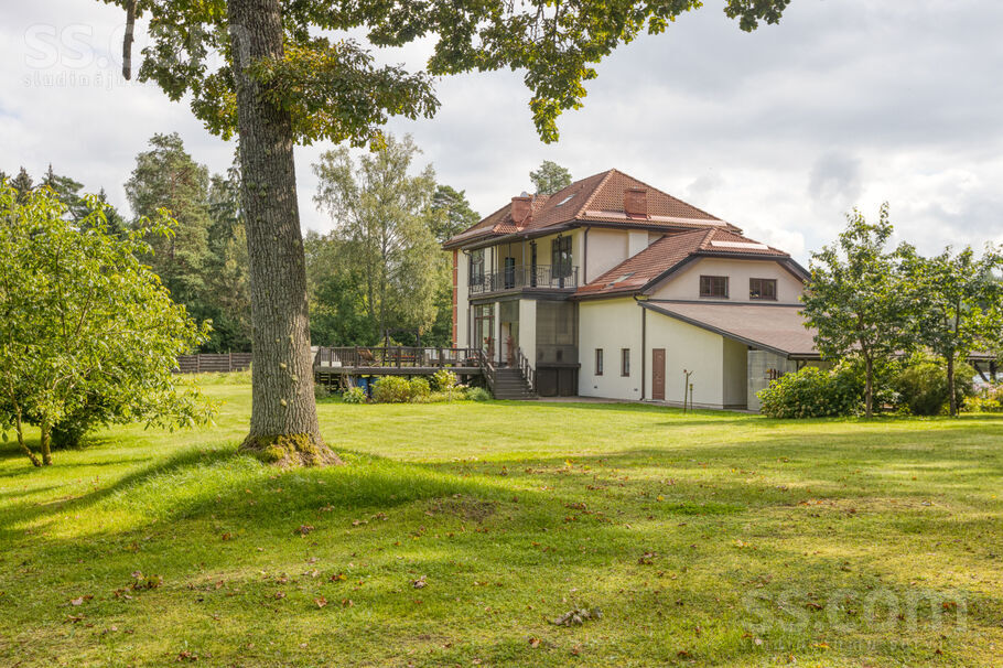 Rožkalni 2, Ogre un raj., Birzgales pag. — maja