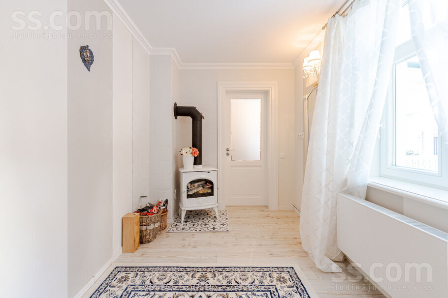 Ceriņu iela 10, Jūrmala — maja