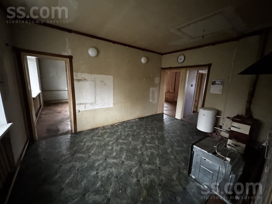 Pavasara iela 4, Ozolnieki, Jelgava un raj., Ozolnieku pag. — maja