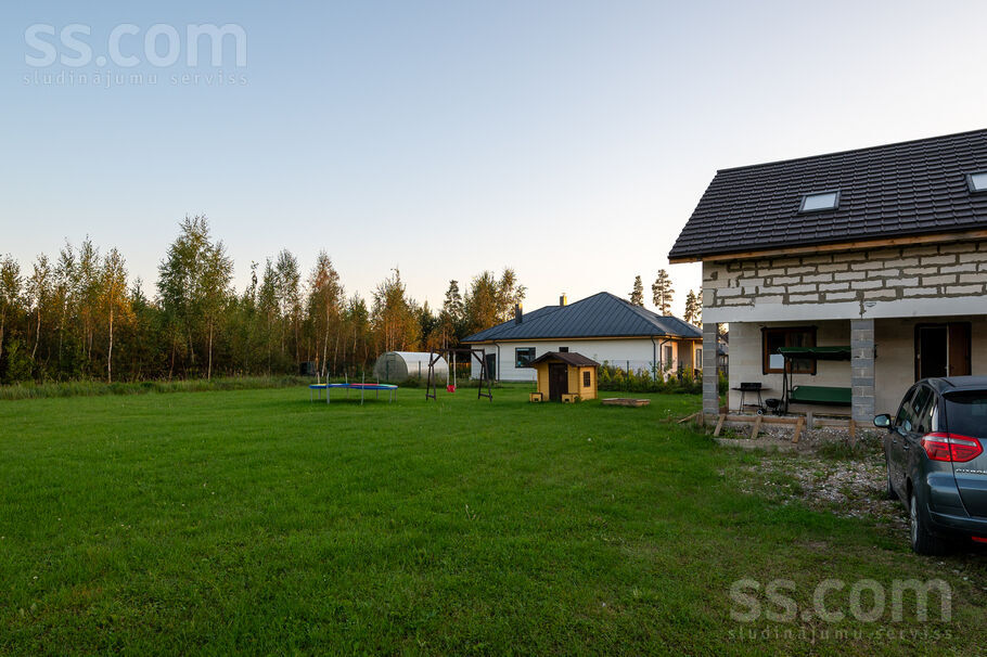 Anniņas 9, Mežezeri, Rīgas rajons, Salaspils l. t. — maja