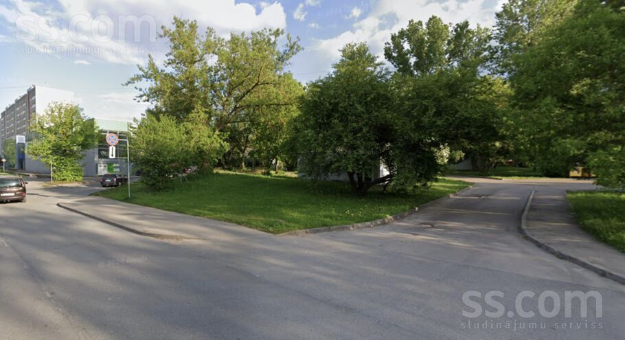 Lubānas 50, Rīga — zeme