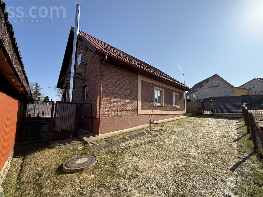 Zvaigžņu iela 8, Rēzekne un raj., Rēzekne — maja