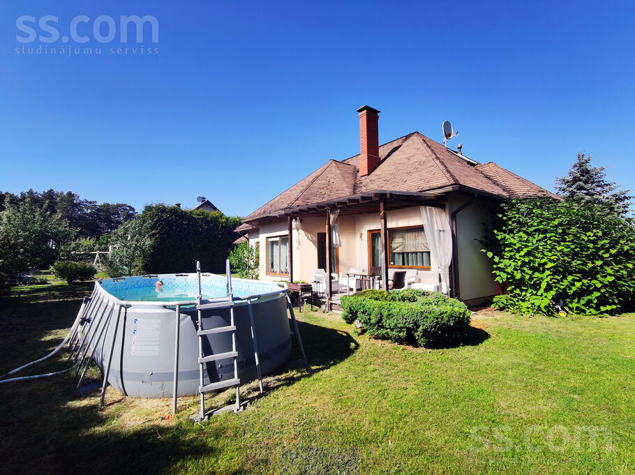 Kālavu 6, Mežāres, Rīgas rajons, Babītes pag. — maja