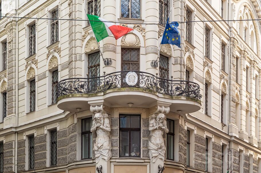 Teātra 9, Rīga — maja