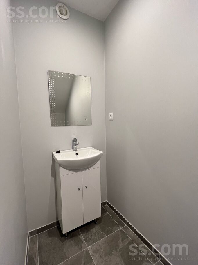 Republikas 27, Liepāja un raj., Liepāja — dzivoklis