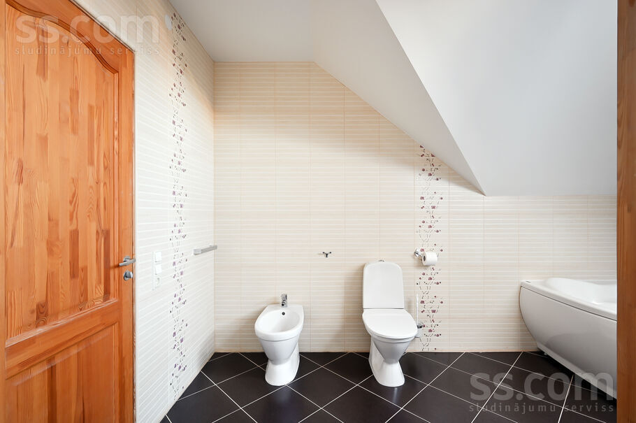 Upeņu iela 2, Rāmava, Rīgas rajons, Ķekavas pag. — maja