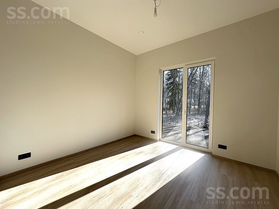 Ūdensrožu, Sunīši, Rīgas rajons, Garkalnes nov. — maja