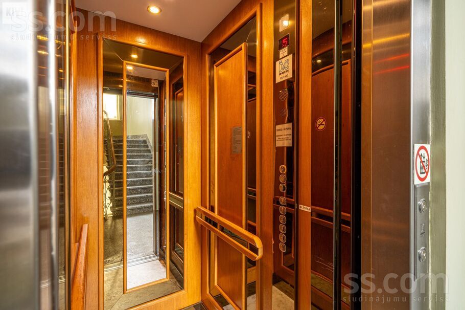 Teātra 9, Rīga — maja