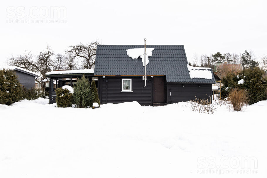 Upmalas iela 25, Jeņči, Rīgas rajons, Ķekavas pag. — maja