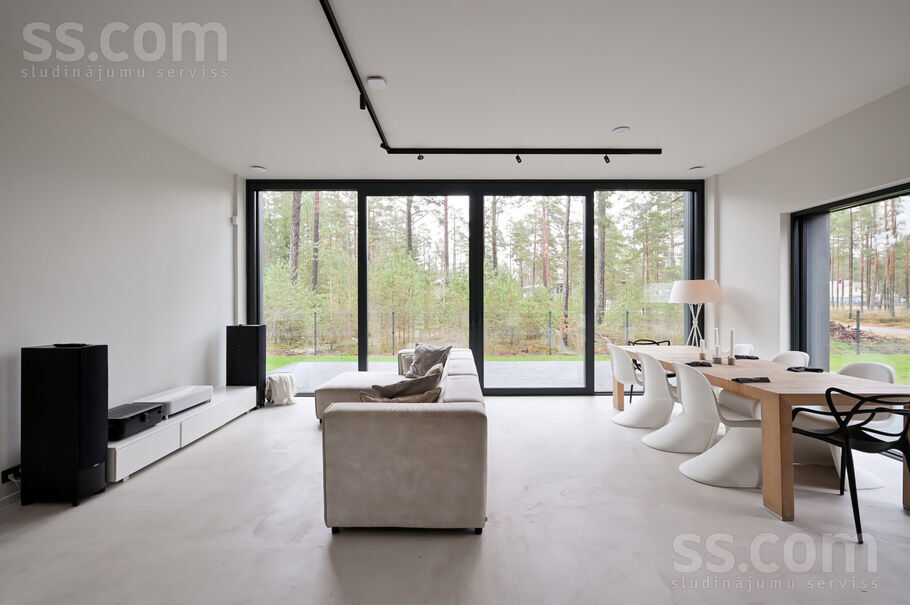 Ričarda 100, Baltezers, Rīgas rajons, Ādažu nov. — maja