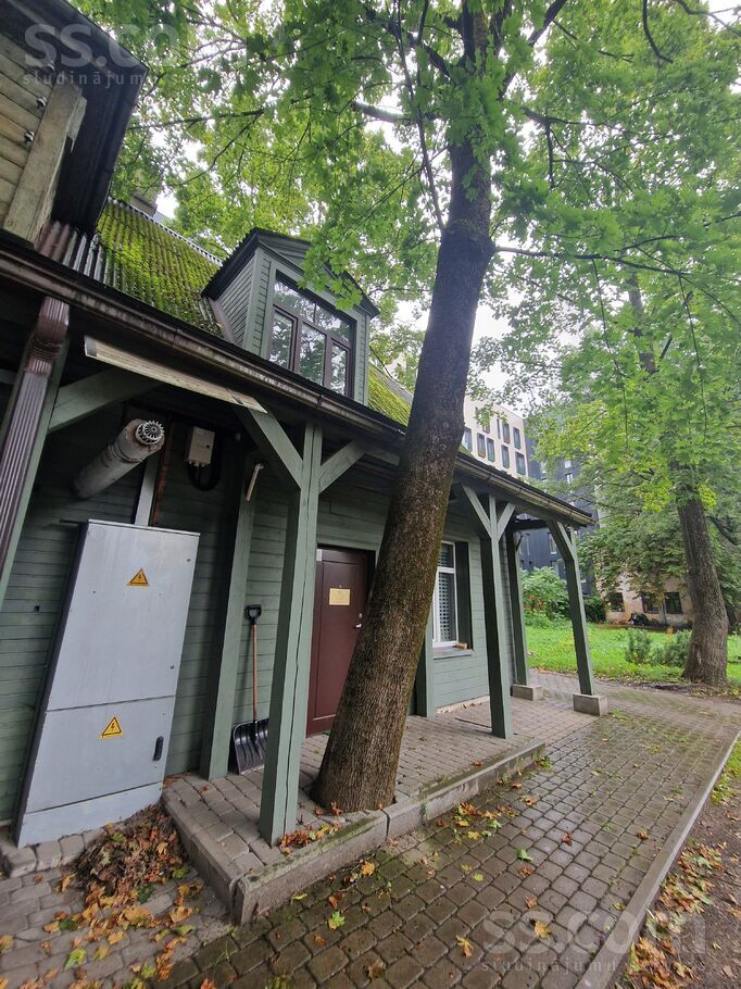 Birznieka-Upīša 15, Rīga — maja