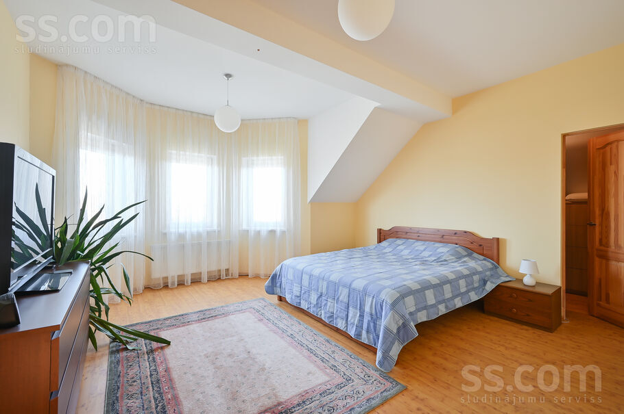 Upeņu iela 2, Rāmava, Rīgas rajons, Ķekavas pag. — maja