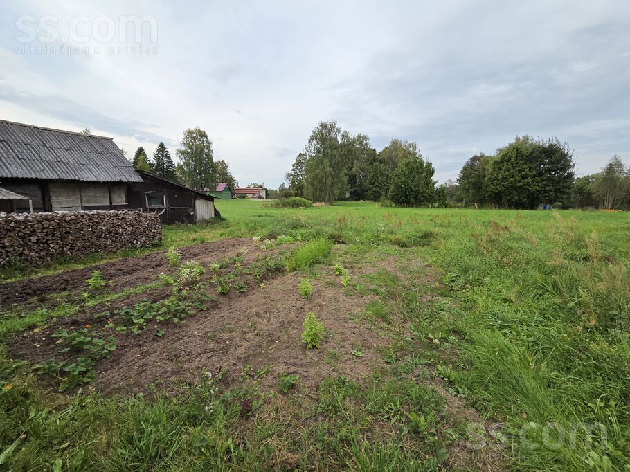 Skolas iela 9, Šķeltova, Krāslava un raj., Šķeltovas pag. — maja