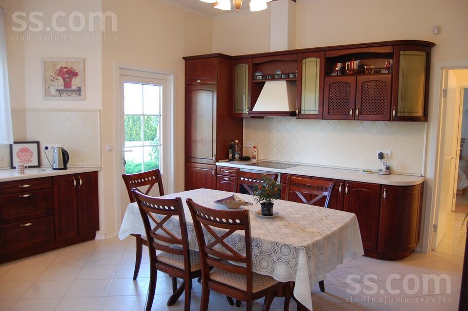 Liepezera, Liepezers, Rīgas rajons, Babītes pag. — maja