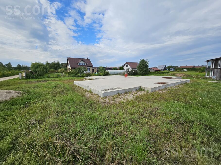 Rumbiņas 12, Ogre un raj., Lielvārde — maja