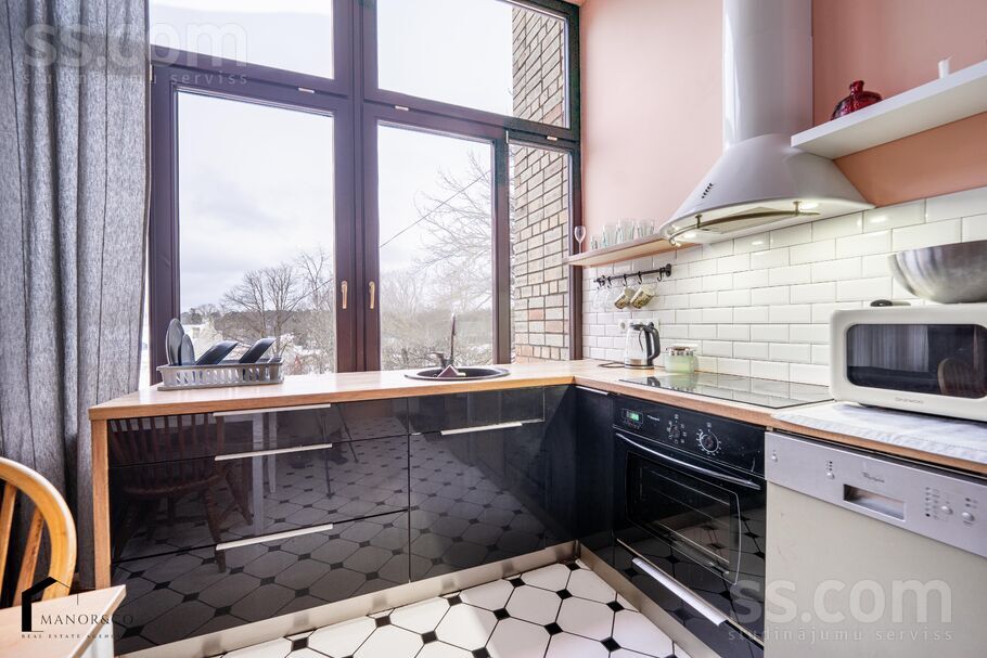 Dubultu prospekts 10, Jūrmala — dzivoklis