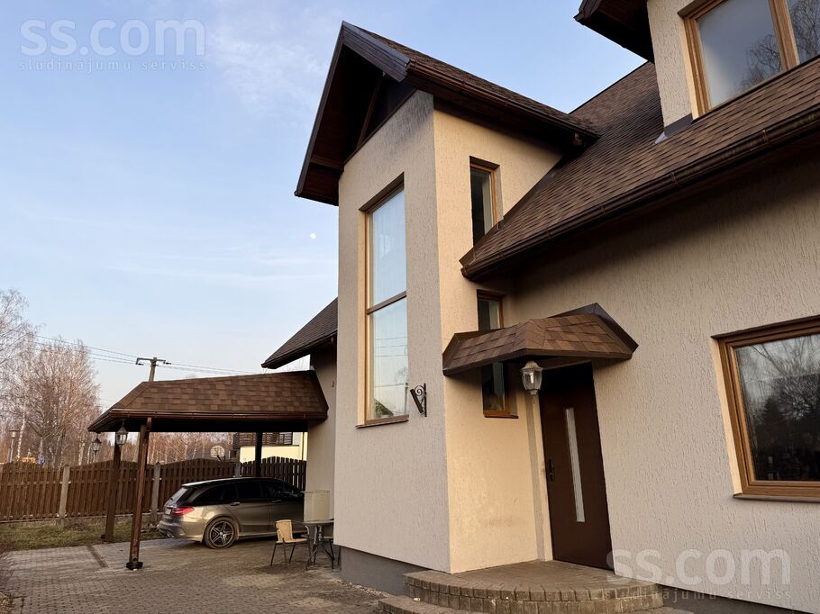 Līvkalna 14, Rīgas rajons, Sigulda — maja