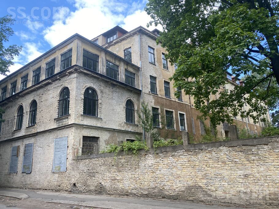 Talsu 10, Rīga — zeme