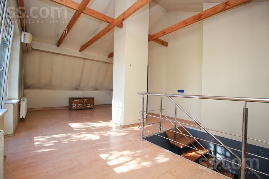 Dārzciema 17, Rīga — maja