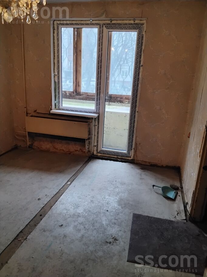 Zemes 3, Rīga — dzivoklis