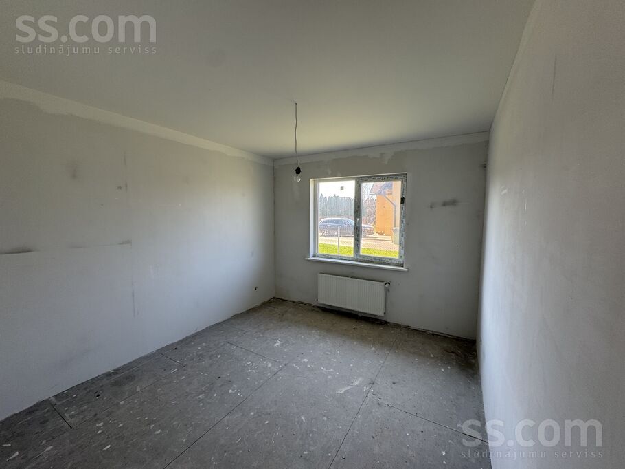 Bērzu iela 11, Iecava, Bauska un raj., Iecavas nov. — maja