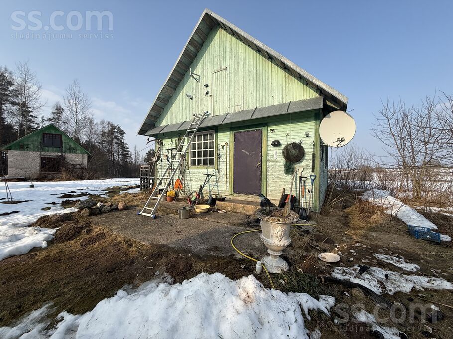 Silikāni, Daugavpils un raj., Vecsalienas pag. — maja