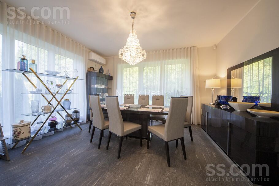 Ezeru iela 17, Jūrmala — maja