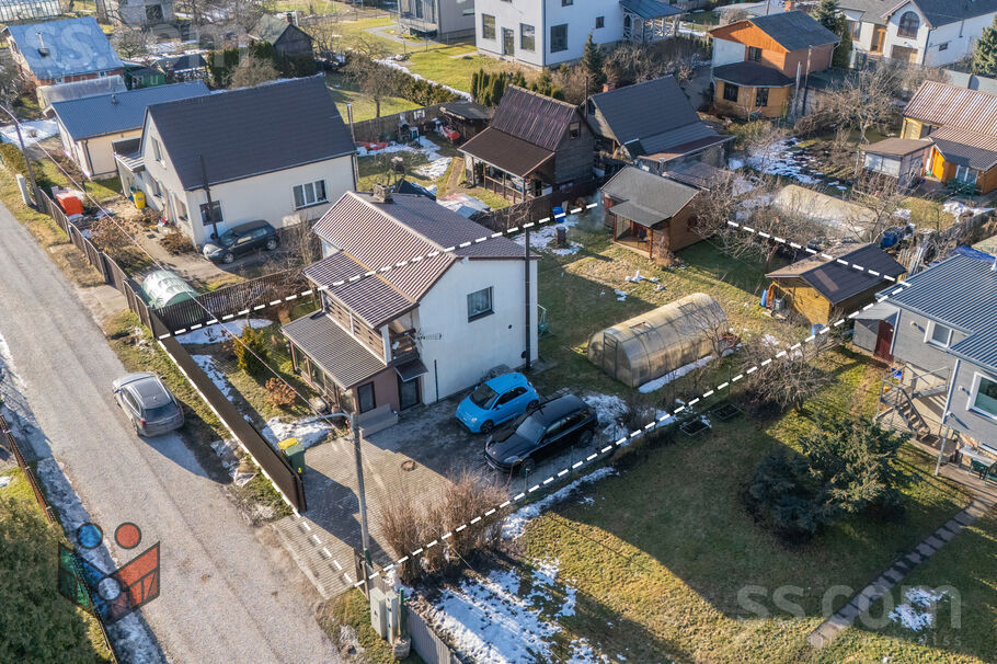 Lefkoju 17, Ziedonis, Rīgas rajons, Ķekavas pag. — maja