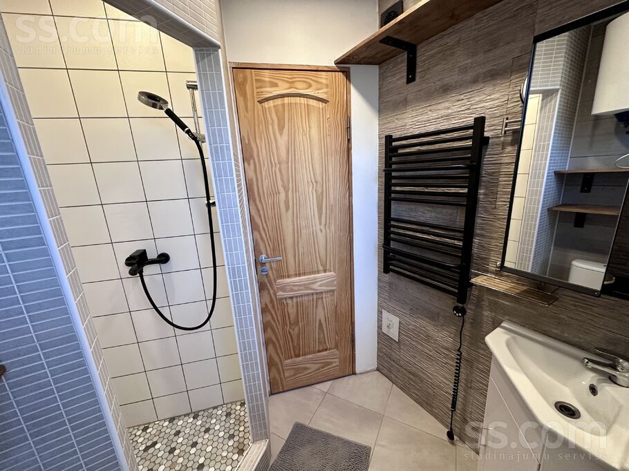 Skolas iela 6, Cēsis un raj., Līgatne — dzivoklis