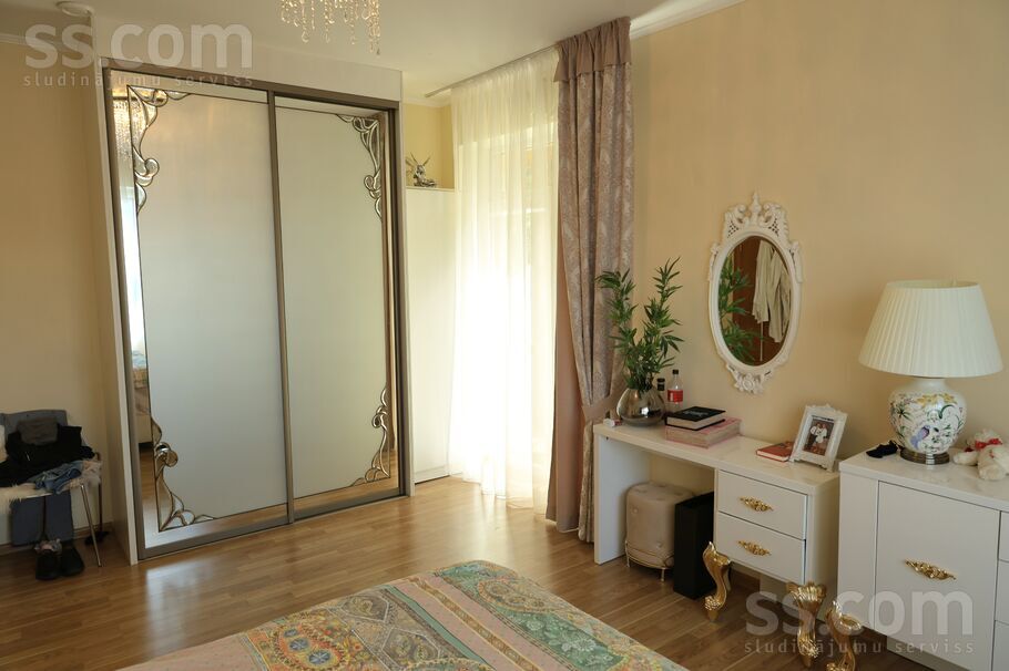 Alejas 15, Mežāres, Rīgas rajons, Babītes pag. — maja