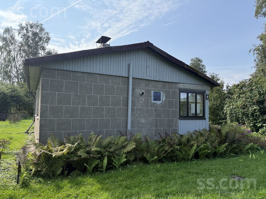 Liliyu 48, Garupe, Rīgas rajons, Carnikavas nov. — maja