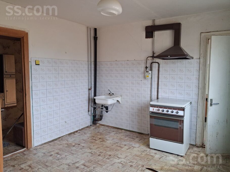 Viesturu 10 10, Sala, Jēkabpils un raj., Salas pag. — dzivoklis