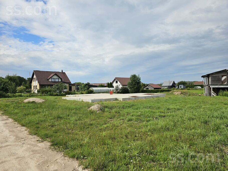 Rumbiņas 12, Ogre un raj., Lielvārde — maja