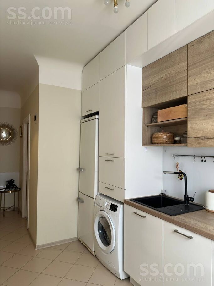 Zvaigžņu 27, Rīga — dzivoklis