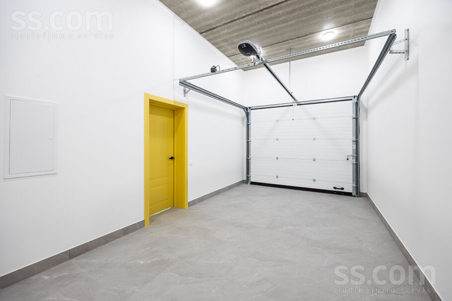 Rītausmas iela 1, Mārupe, Rīgas rajons, Mārupes pag. — maja