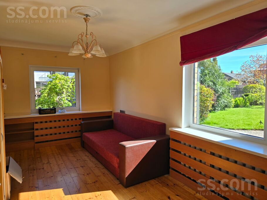 Ābeļu 3, Liepāja un raj., Liepāja — maja