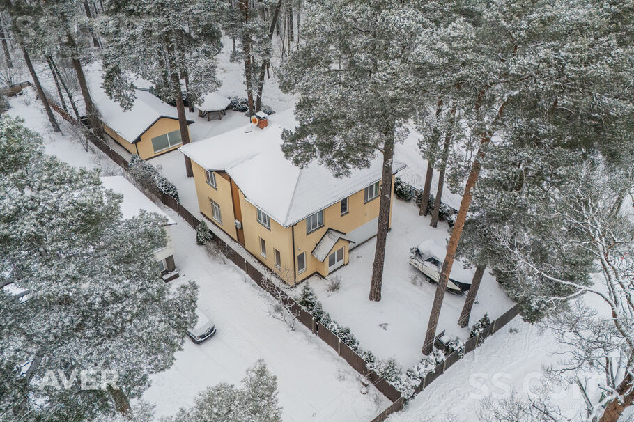 Kuģu iela 15, Jūrmala — maja