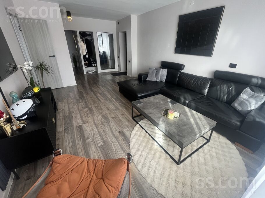 Zelmeņu iela 1, Lestene, Tukums un raj., Lestenes pag. — dzivoklis