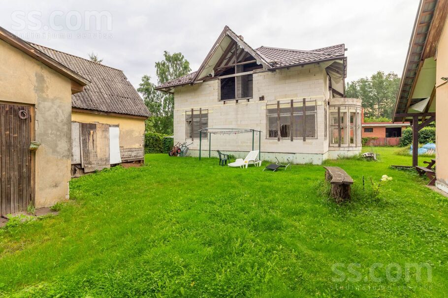 Kurzemes iela 5, Jūrmala — maja