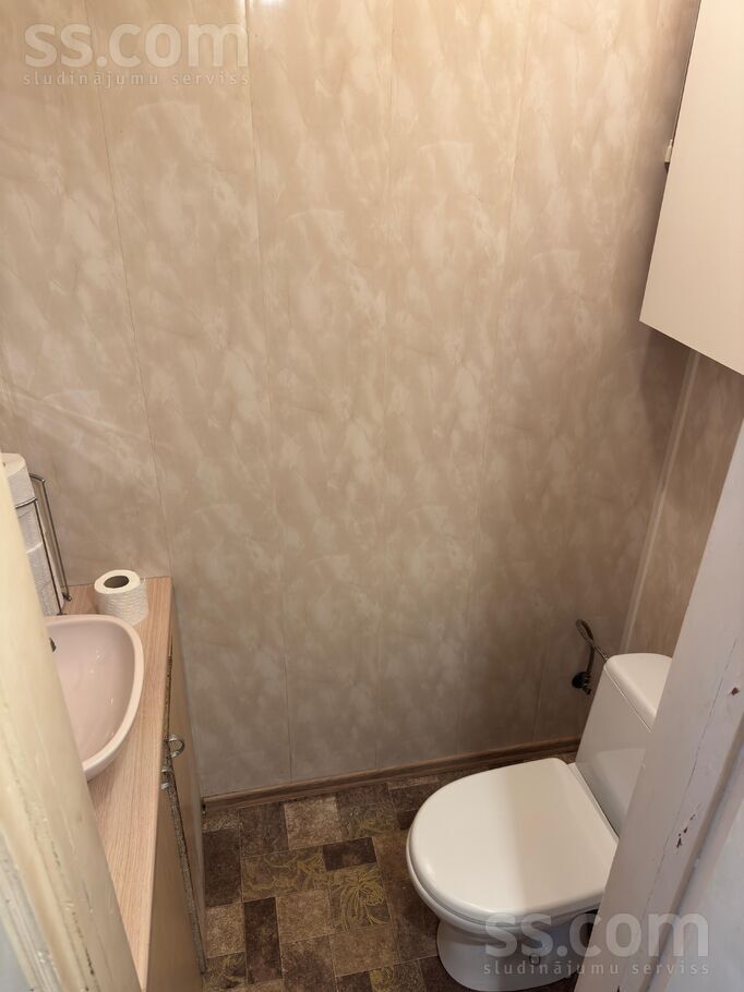 Zaļenieku 11, Rīga — maja