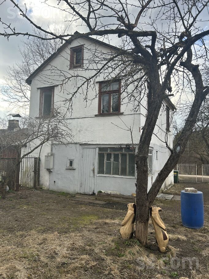 M. Šķērsiela 4, Rīga — maja