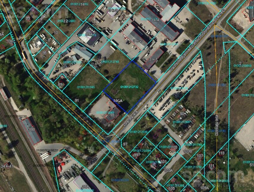 Granīta 1, Rīga — zeme