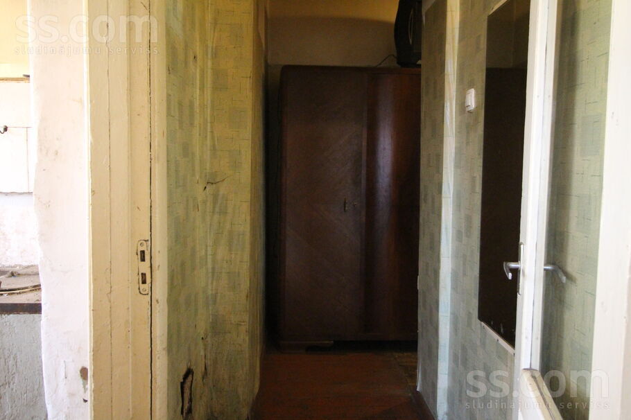 Aptiekas 40, Daugavpils un raj., Daugavpils — dzivoklis