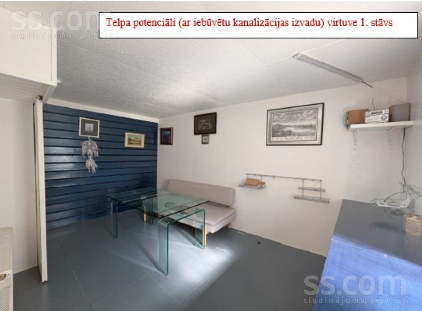 Augstienes 9, Rīga — maja